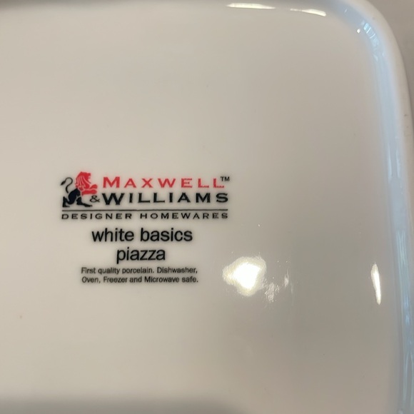 Maxwell & Williams White Basic Piazzo collection -- 4 bowls and plates - Picture 8 of 9
